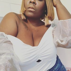 Brand New Puffy Sleeve Blouse”